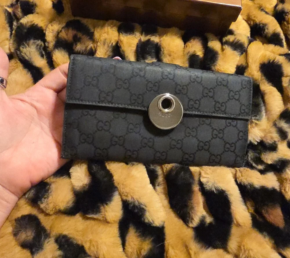 Gucci classic continental